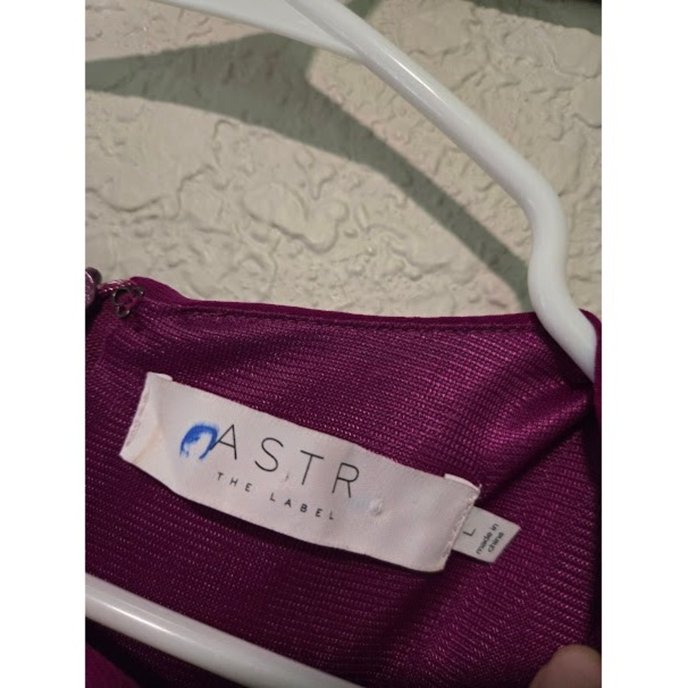 ASTR The Label Fushia Dress - Picture 2 of 2